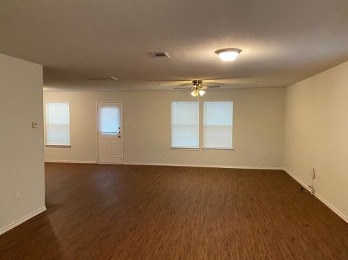 11808 Plains Valley Dr, Del Valle, TX 78617-3508