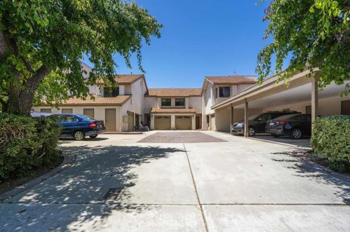 2922 La Costa Ave, Carlsbad, CA 92009-7470