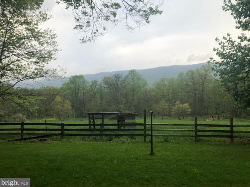 1230 Doubling Gap Rd, North Newton, PA 17241-9723