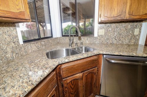 621 Del Oro St, Woodland CA  95695-5040 exterior