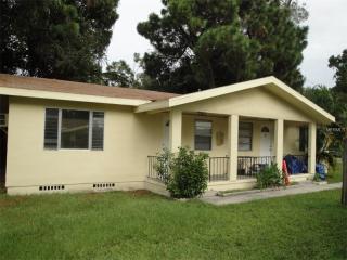 1040 10th Ave, Largo, FL 33770-4115