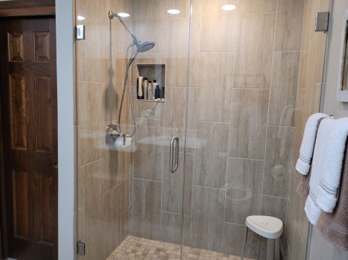 12427 Golf Dr, Thiensville WI  53092-2462 exterior