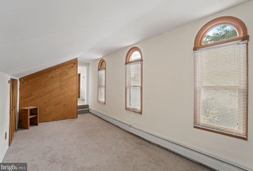 207 Thomas Ave, Riverton NJ 08077-1039 exterior