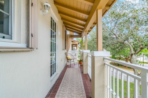 398 25th Ave, Boynton Beach FL  33426-8790 exterior