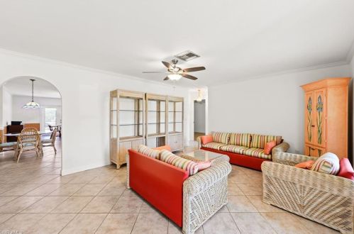 3571 Santiago Way, Naples, FL 34105-2781