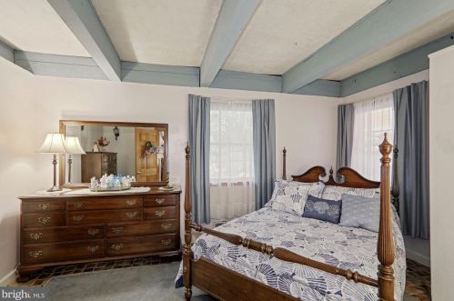 207 Thomas Ave, Riverton NJ 08077-1039 exterior