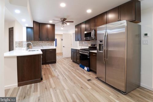 5015 Lenker St, Navy Sup Dpt, PA 17050-2441
