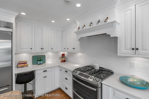 15 Sheraton Ln, Locust NJ  07760-1130 exterior