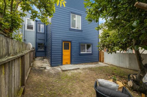 615 Brussels St, San Francisco CA  94134-1901 exterior