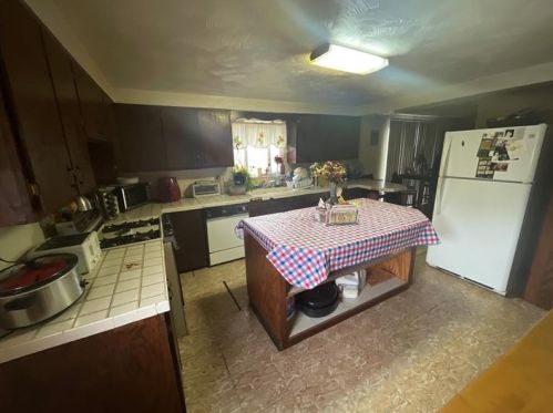 705 18 Ave, Whitaker PA  15120-1816 exterior