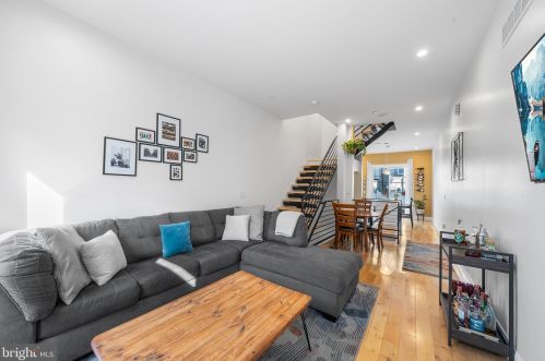 1933 Gerritt St, Philadelphia, PA 19146-4631