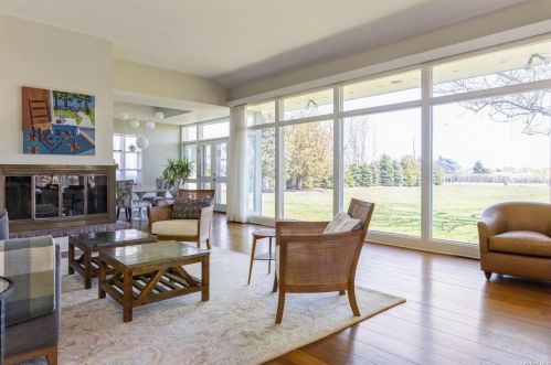 29 Alden Ln, West Hampton Beach, NY 11978-2102