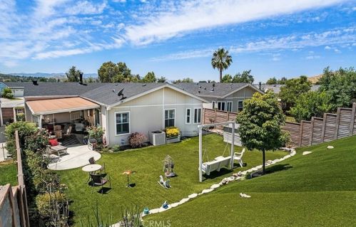 20055 Canyon View Dr, Santa Clarita CA  91351-5724 exterior