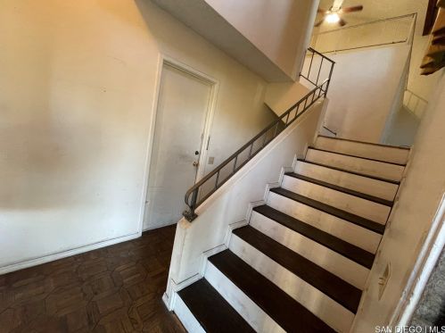 5464 Olive St, San Diego, CA 92105-5079