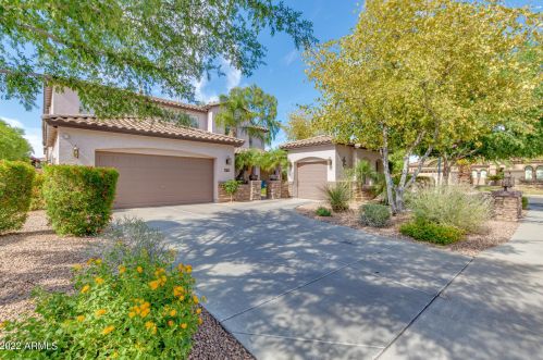 824 Whitten St, Chandler, AZ 85225-6444
