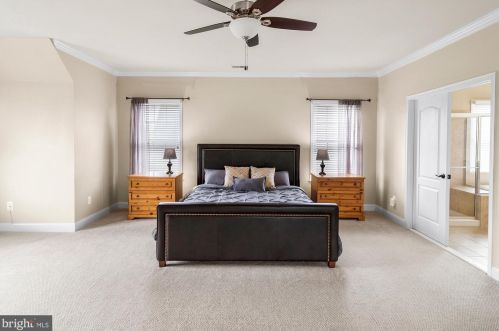 5737 Waterloo Bridge Cir, Haymarket VA  20169-8117 exterior
