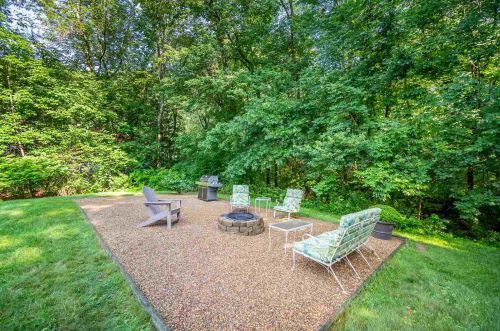 114 Lancaster Farm Rd, Salem NH  03079-4823 exterior