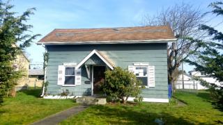 5207 Oakes St, Tacoma WA  98409-6338 exterior
