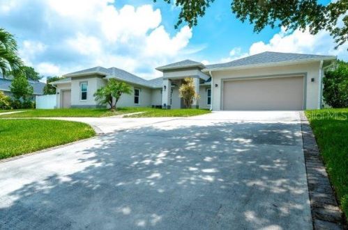 3157 Harvest Moon Dr, Palm Harbor, FL 34683-2124