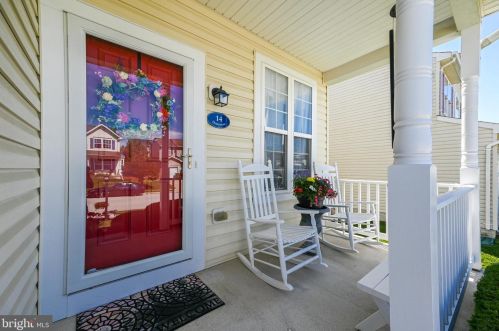 14 Dunmore Dr, Hanover, PA 17331-8661