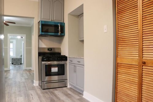 2315 Market Ave, Fort Worth, TX 76164-9616