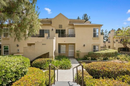 2031 Lakeridge Cir, Chula Vista CA  91913-2347 exterior