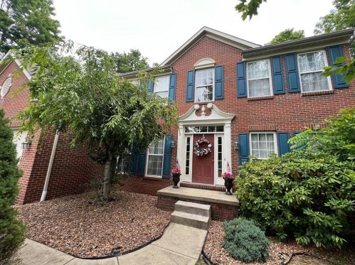 3293 Hidden Brooke Ct, New Castle, PA 16105-2934