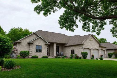 2789 Prairie Garden Trl, Green Bay, WI 54313-3958