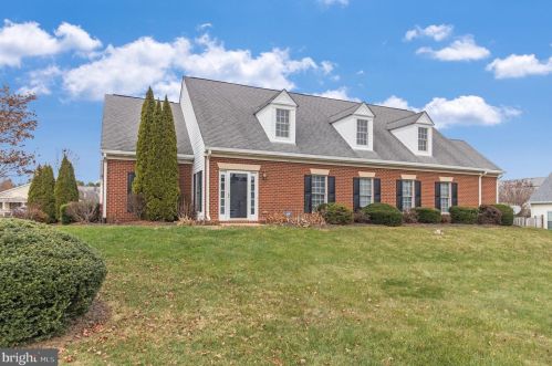 7001 Indian Spring Ln, Fredericksburg VA  22407-2524 exterior