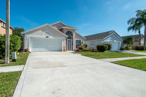 107 Saratoga Blvd, West Palm Beach, FL 33411-8297