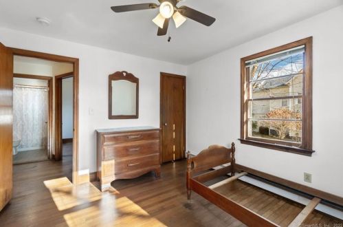 53 Cedar Grove Ave, United States Coast Guard Ac CT  06320-3732 exterior