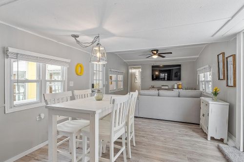 20 Lee Ann St, Nashua NH  03062-3572 exterior