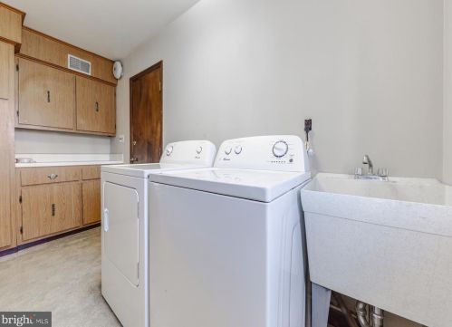 520 Lakeview Dr, Auburn NJ  08085-1248 exterior