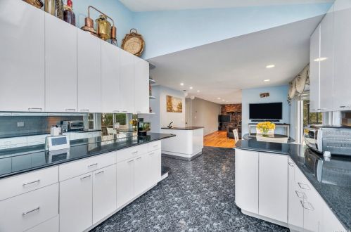 624 Caledonia Rd, Huntington Station NY 11746-5116 exterior