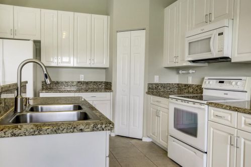 3076 El Camino Real, West Palm Beach, FL 33409-7827