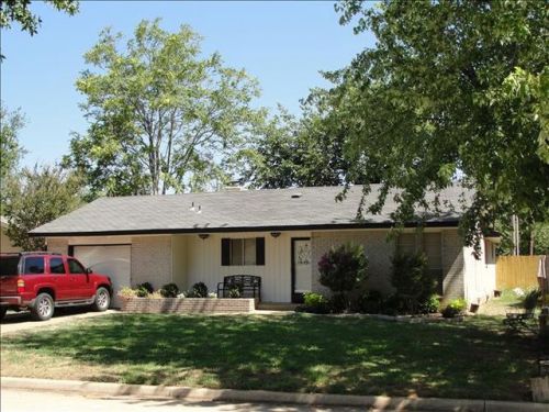 1933 Beverly Hills St, Norman, OK 73072-5825