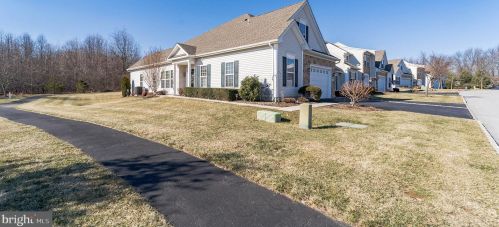 3537 Dogwood Dr, Boothwyn, PA 19060-6810
