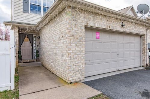 1230 Silo Dr, Easton, PA 18040-7876