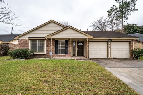7226 Dogwood Trail Dr, Humble, TX 77346-3136