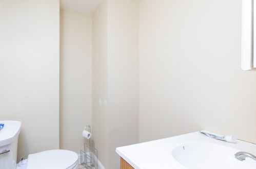 32 Pne St, Dover NH  03820-4202 exterior