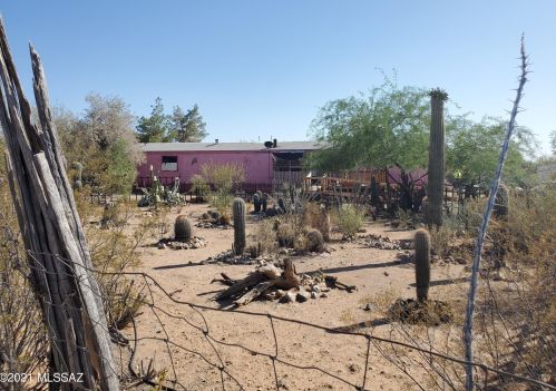 10501 Mars Rd, Tucson, AZ 85743-8731
