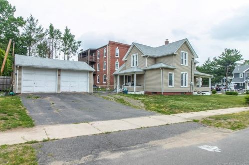 3 Conlon St, Bristol CT  06010-4104 exterior
