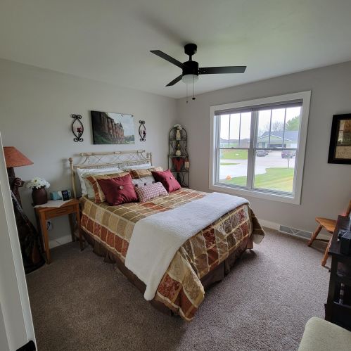 2525 Stoney Brook Ct, Manitowoc WI  54220-8640 exterior