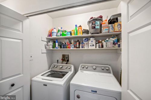 3080 Harbour Dr, Palmyra NJ 08065-2219 exterior