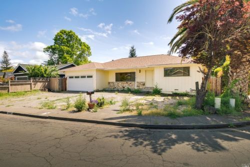 2322 Parkwood Ct, Santa Rosa, CA 95409-2625