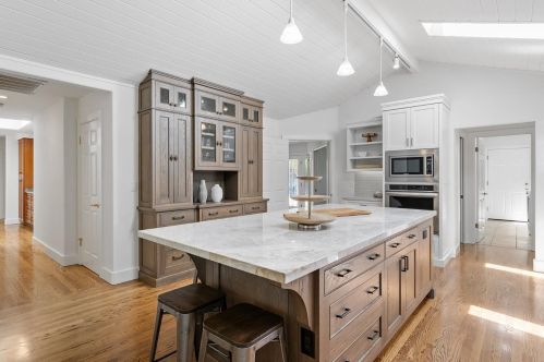 18931 Fernbrook Ct, Saratoga CA  95070-3424 exterior