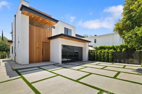 5201 Fulton Ave, Van Nuys, CA 91401-5900