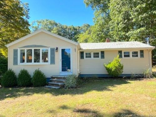 690 Vauxhall Street Ext, Waterford, CT 06385-4355