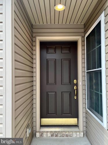 71 Keswick Dr, Navy Sup Dpt PA 17050-7917 exterior