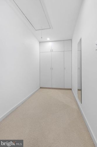 3709 Whispering Ln, Falls Church VA  22041-1121 exterior